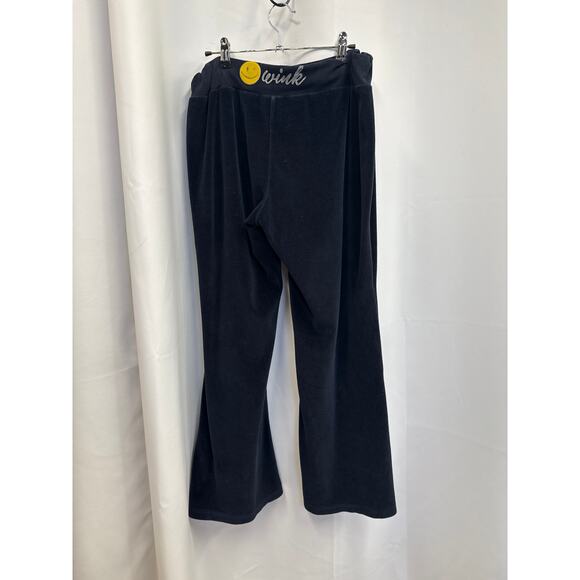 Joe boxer Sweatpants size XL small hole on back
rise-11
Waist-14
Inseam-28 - Picture 2 of 4